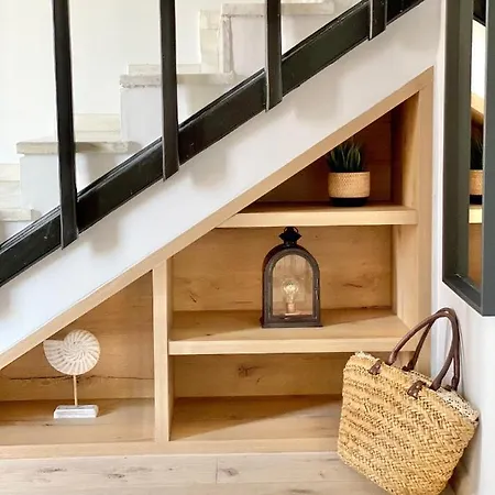 Stylish Modern Maisonnette *